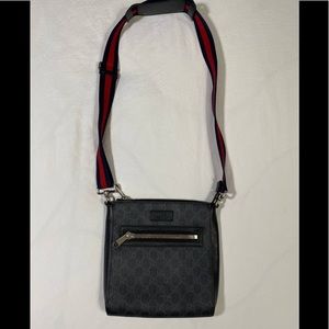 Gucci GG supreme messenger bag  small used